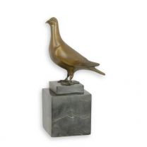 A BRONZE SCULPTURE OF AN PIGEON ON A MARBLE BASE